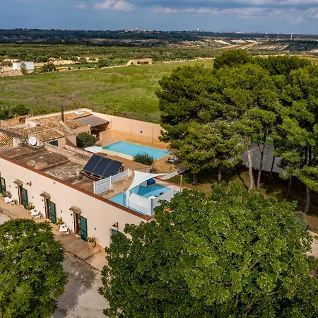 Casale Dome' 14&2, Emma Villa